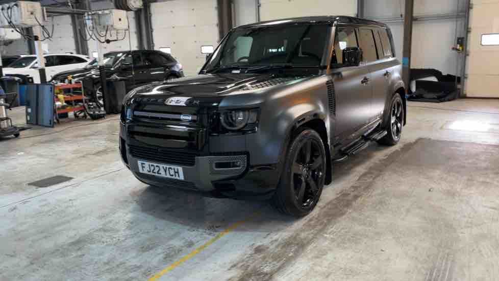More views of Land Rover Defender 110