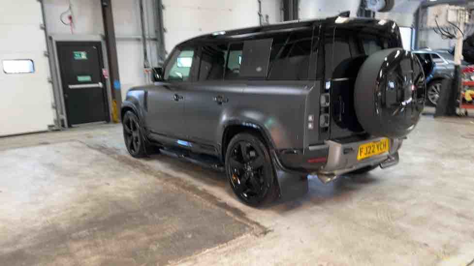 More views of Land Rover Defender 110