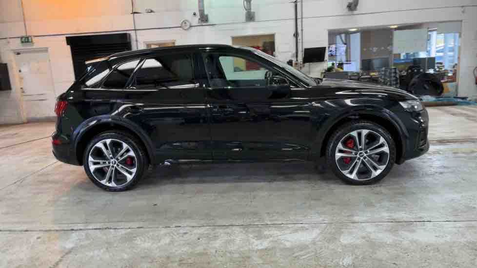 More views of Audi Q5