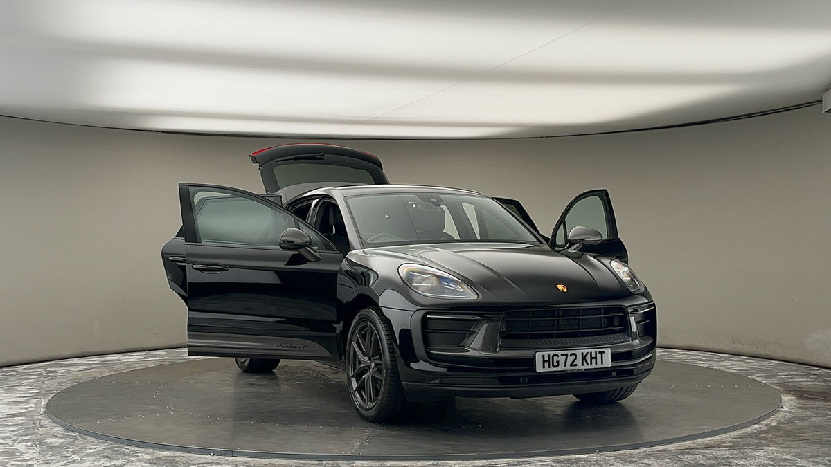 More views of Porsche Macan