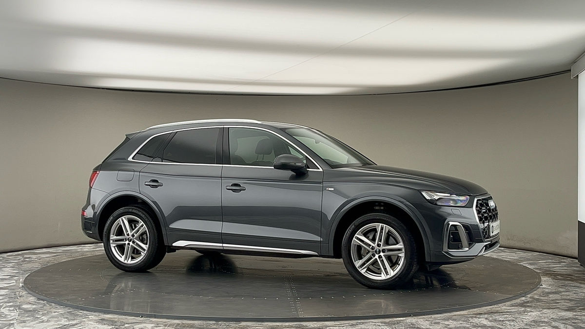 More views of Audi Q5