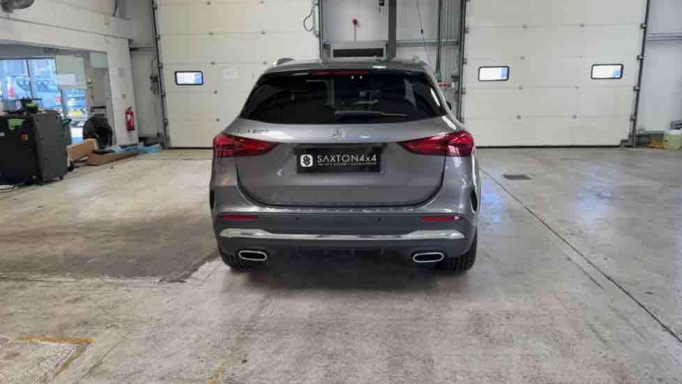 More views of Mercedes-Benz GLA