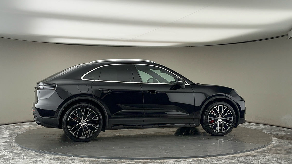 More views of Porsche Macan