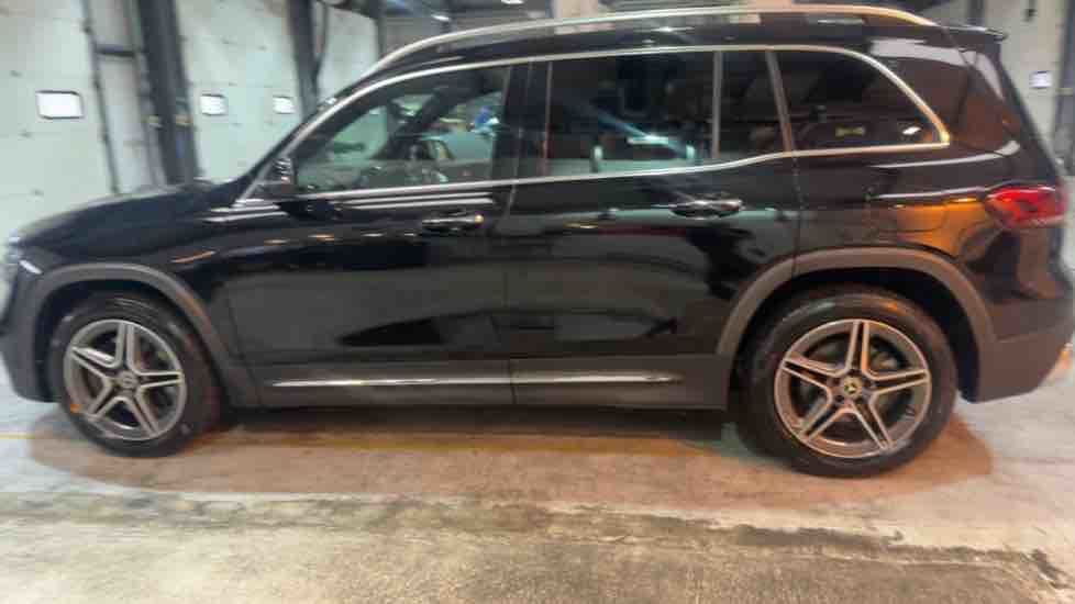 More views of Mercedes-Benz GLB