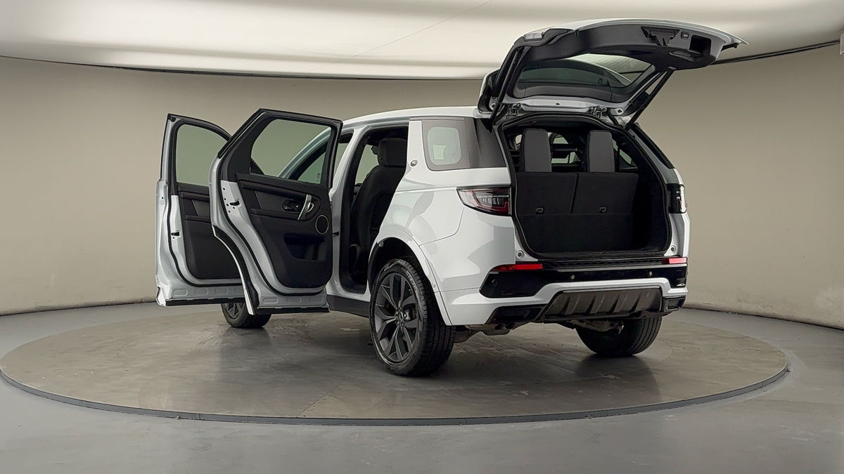 Land Rover Discovery Sport Image 23