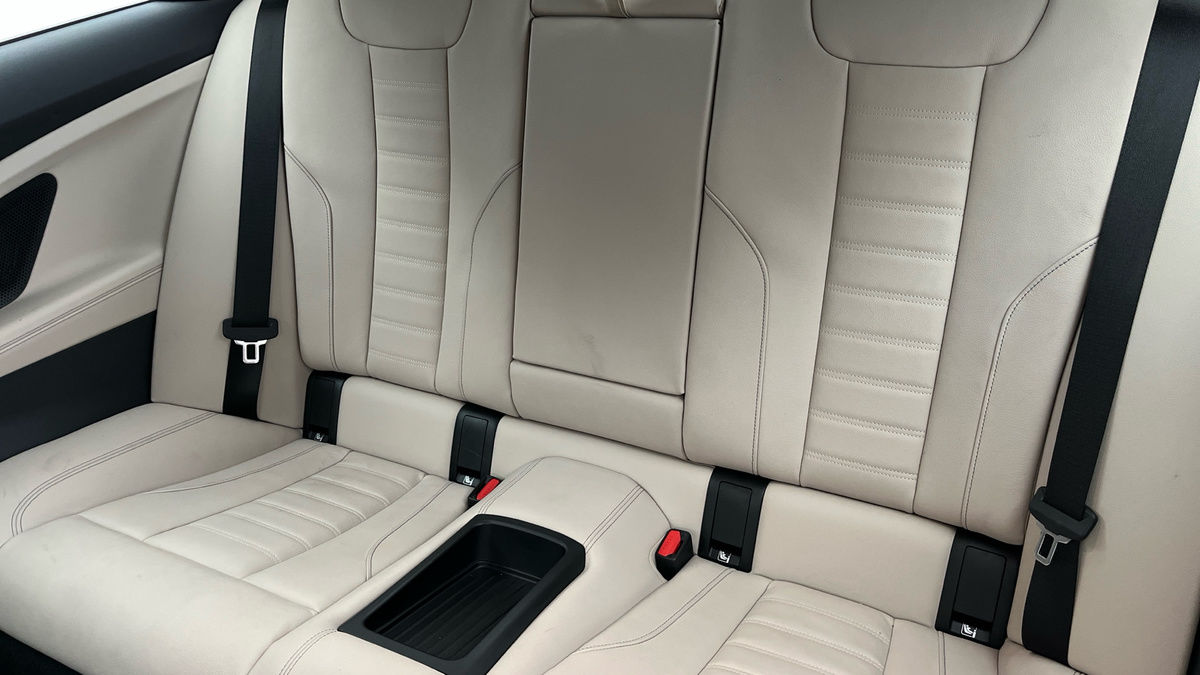 BMW 2 Series Image 8