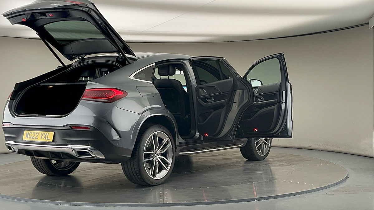More views of Mercedes-Benz GLE