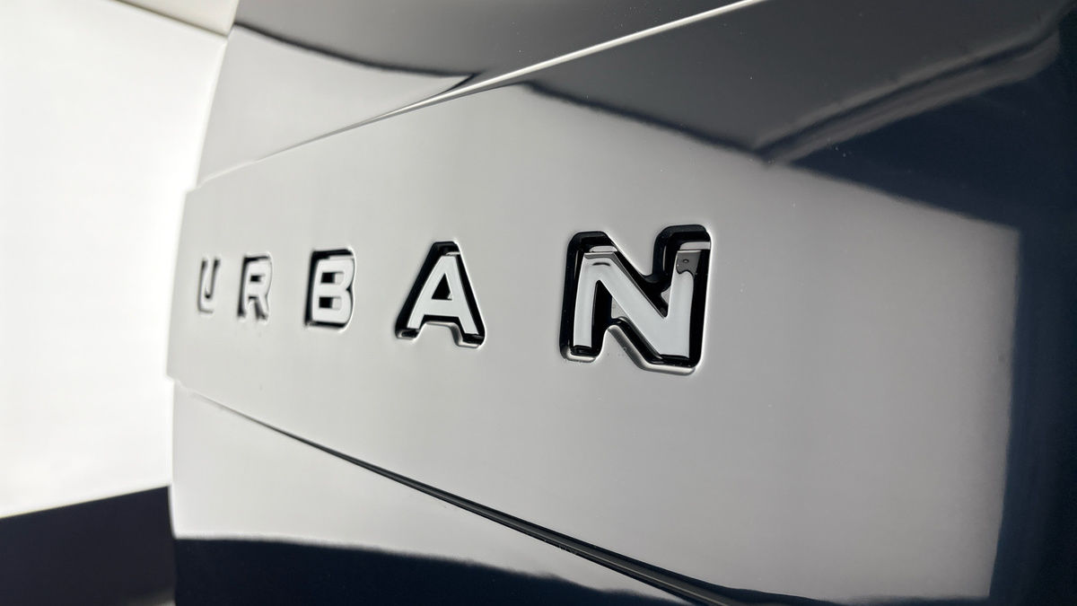 Land Rover Defender 110 Urban Image 25