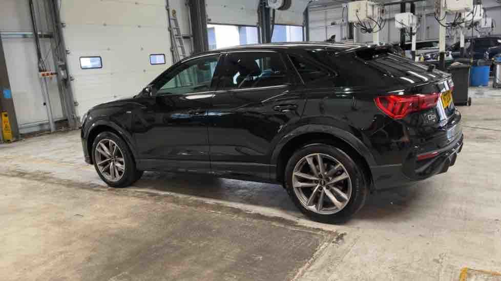 More views of Audi Q3