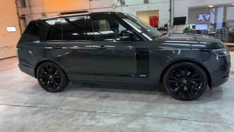 More views of Land Rover Range Rover