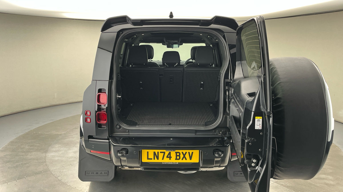 Land Rover Defender 110 Urban Image 11