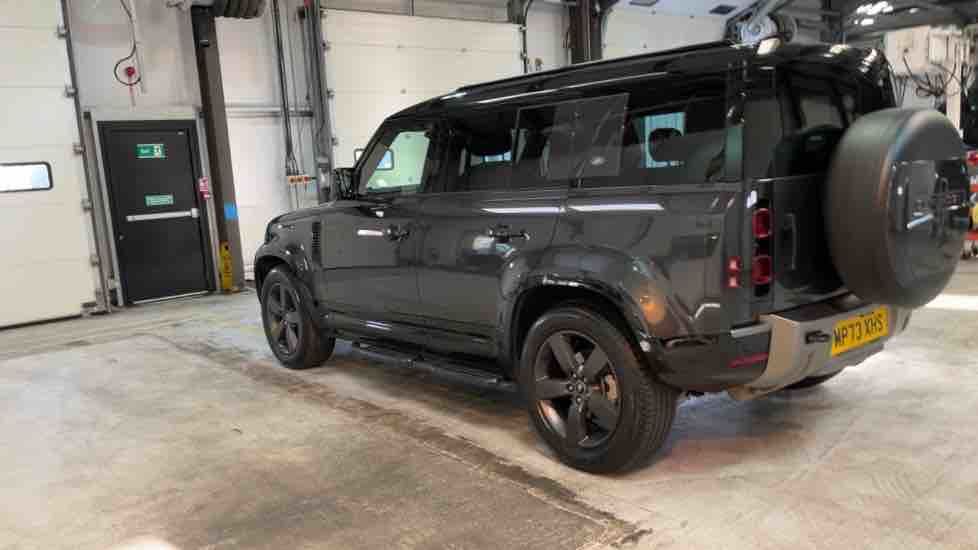 More views of Land Rover Defender 110