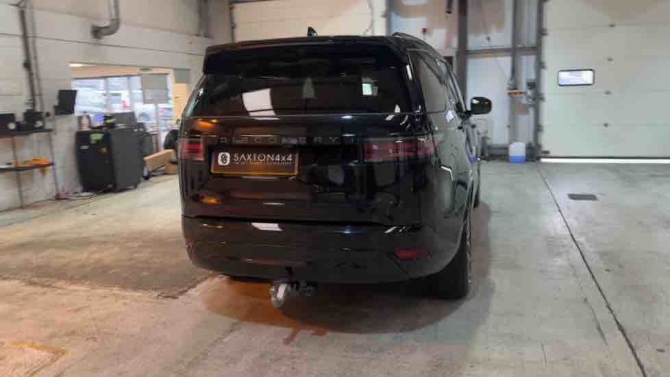 More views of Land Rover Discovery