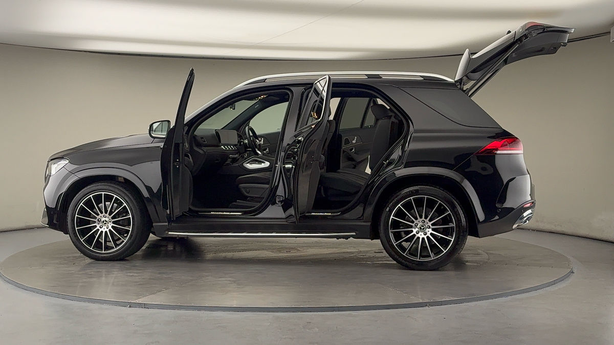 More views of Mercedes-Benz GLE