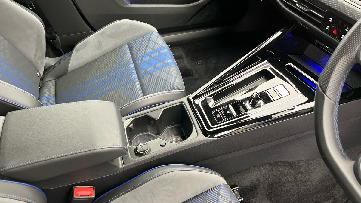 Volkswagen Golf Image 18