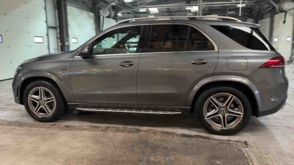 More views of Mercedes-Benz GLE