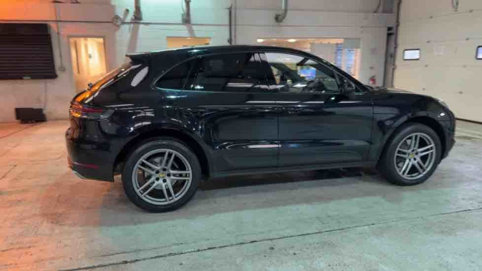 More views of Porsche Macan