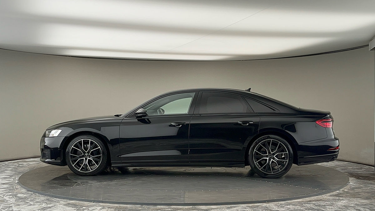 Audi A8 Image 15