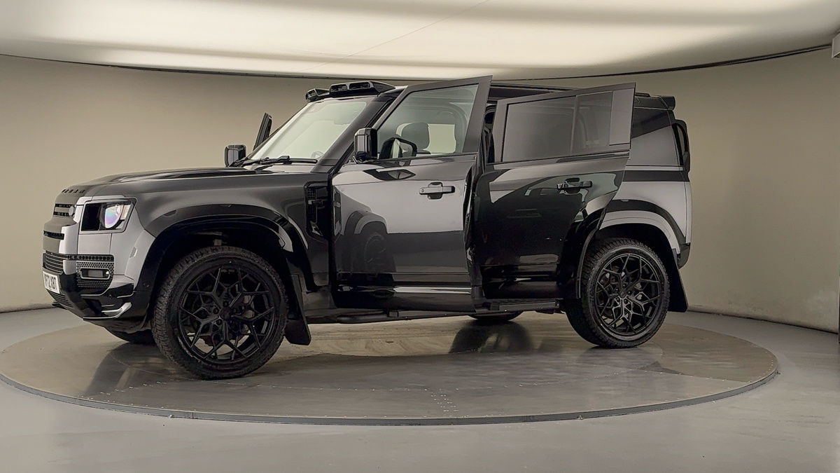 More views of Land Rover Defender 110