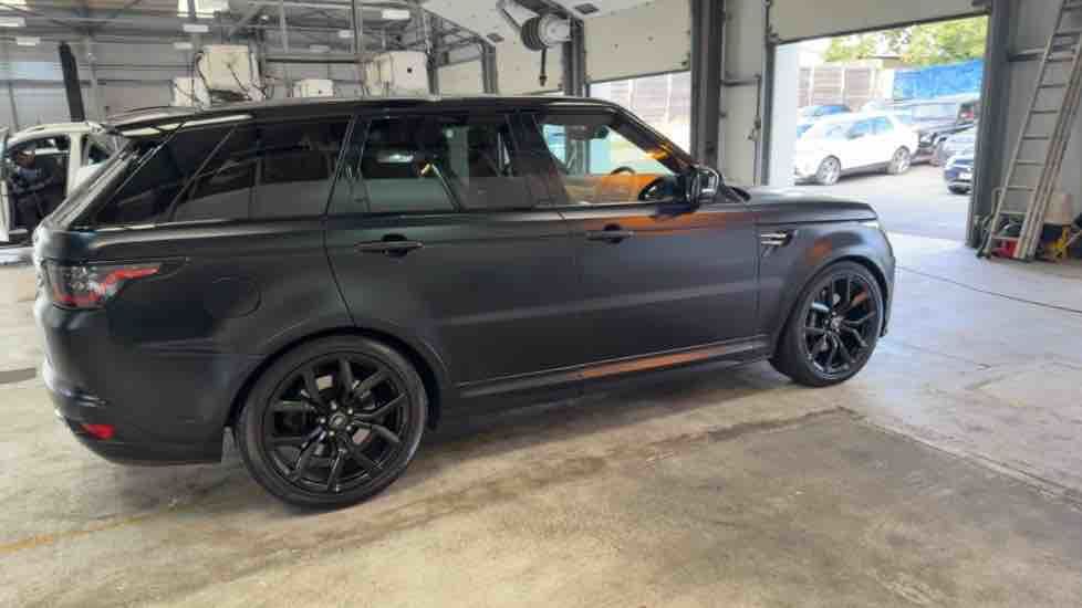 More views of Land Rover Range Rover Sport