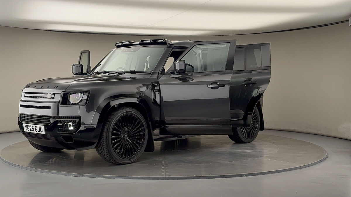 More views of Land Rover Defender 110