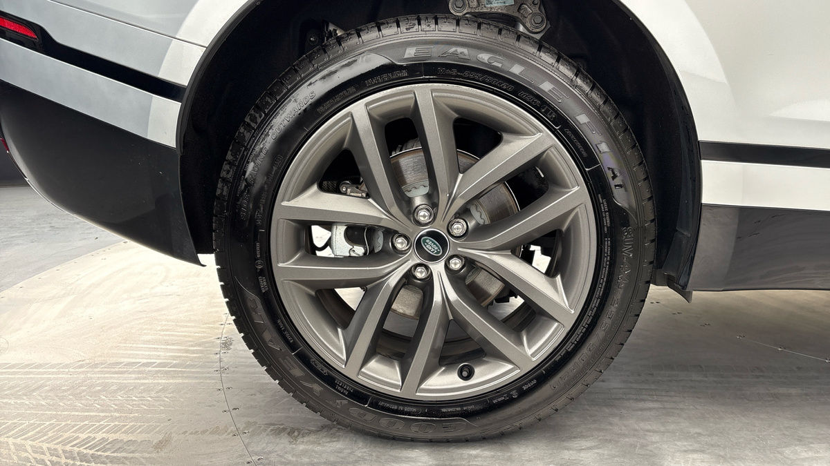 Land Rover Range Rover Velar Image 10