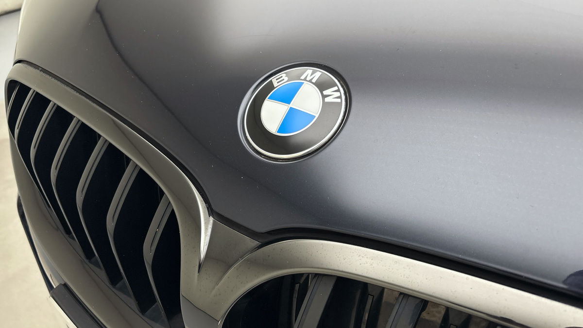 BMW 8 Series Image 24