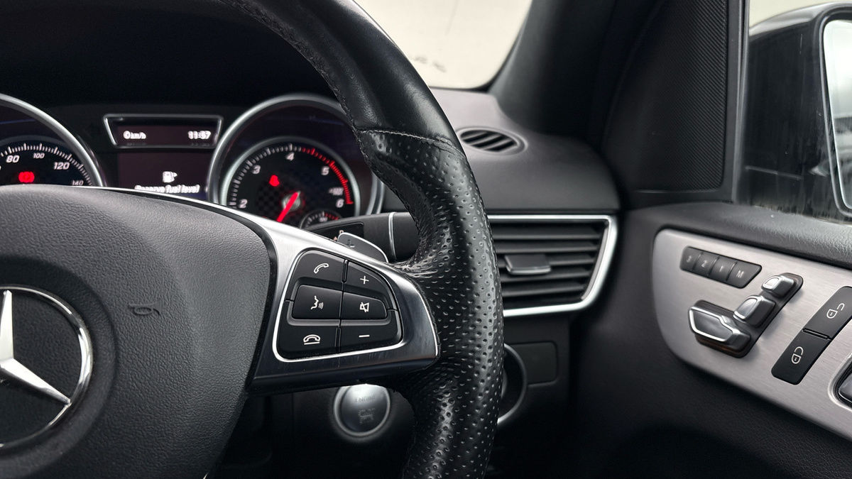 Mercedes-Benz GLE Image 14