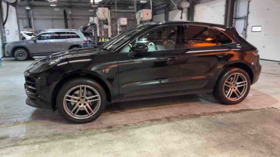 More views of Porsche Macan