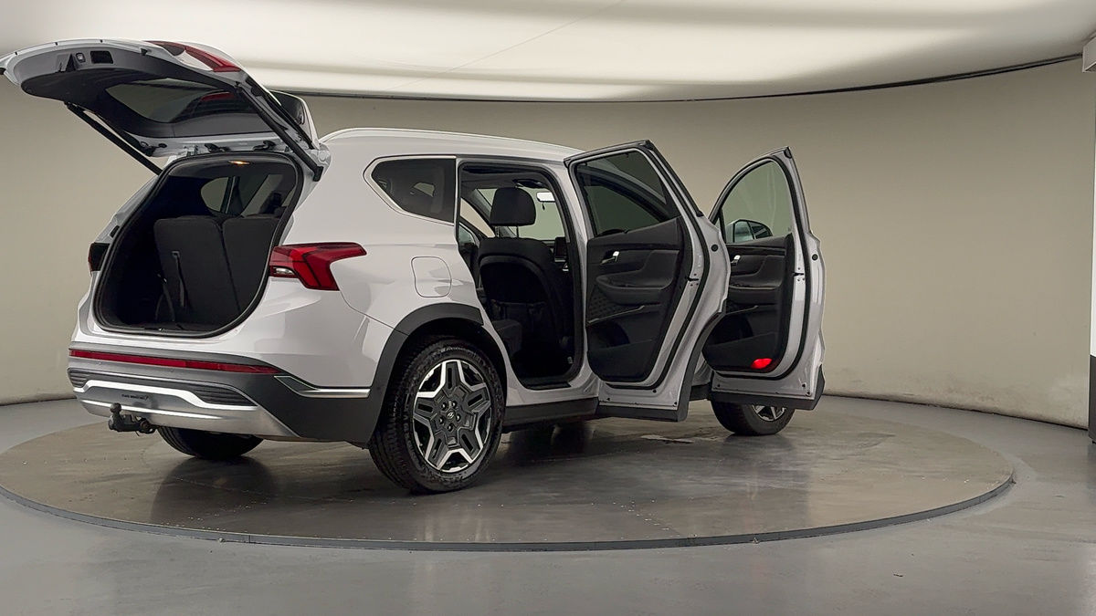More views of Hyundai Santa Fe
