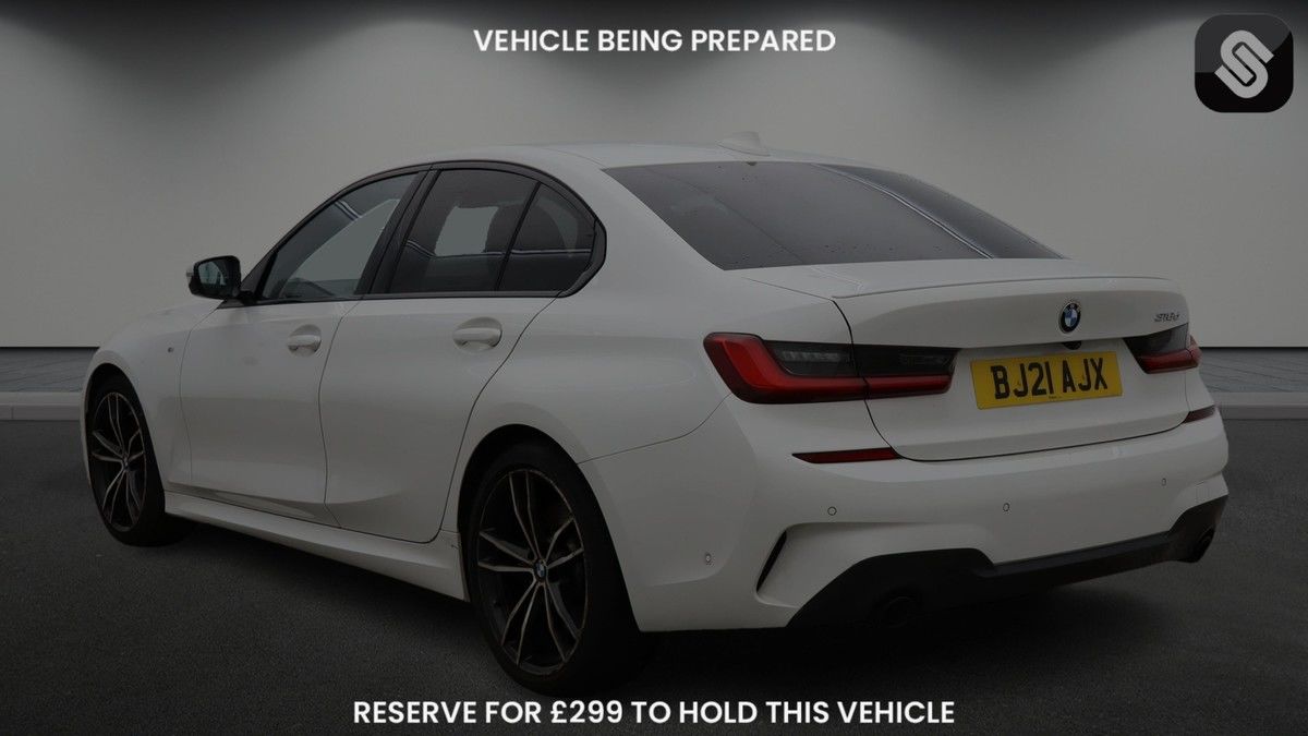 BMW 3 Series Image 3