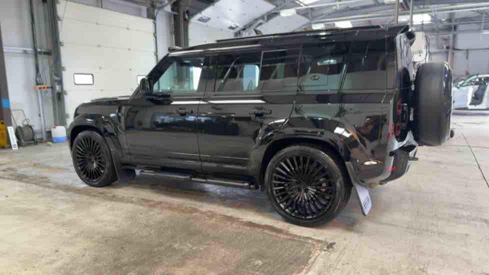 More views of Land Rover Defender 110