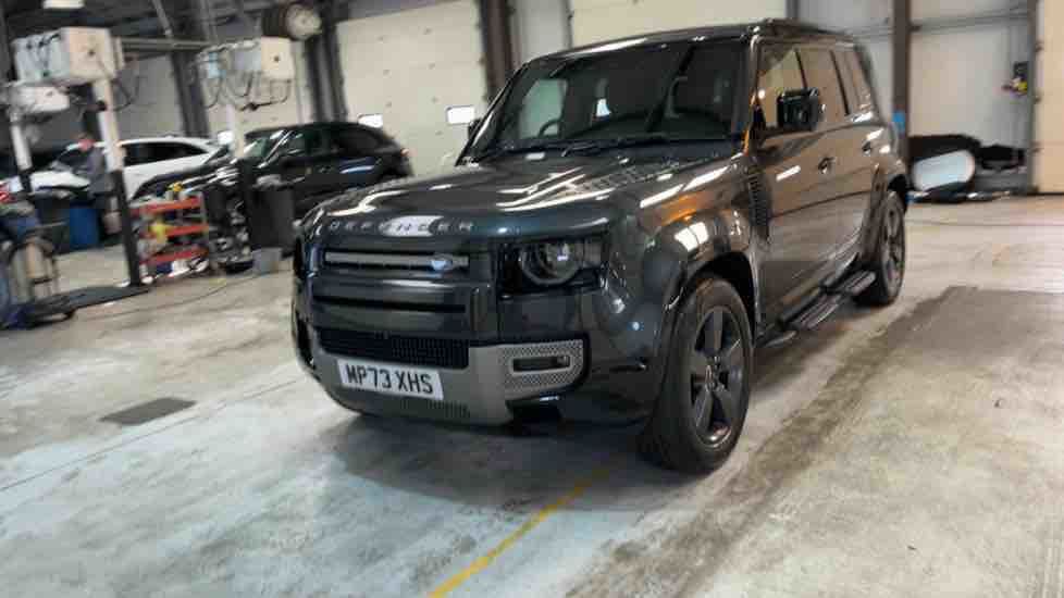 More views of Land Rover Defender 110