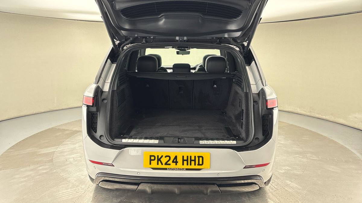 Land Rover Range Rover Sport Image 11