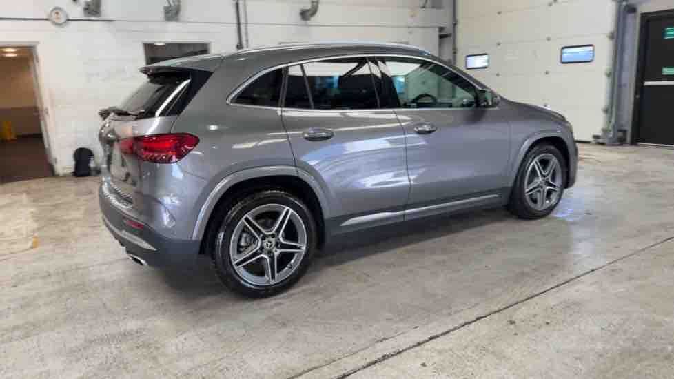 More views of Mercedes-Benz GLA