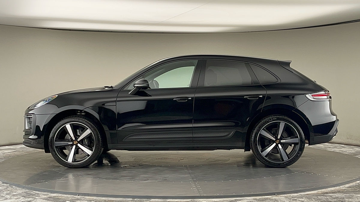 Porsche Macan Image 15