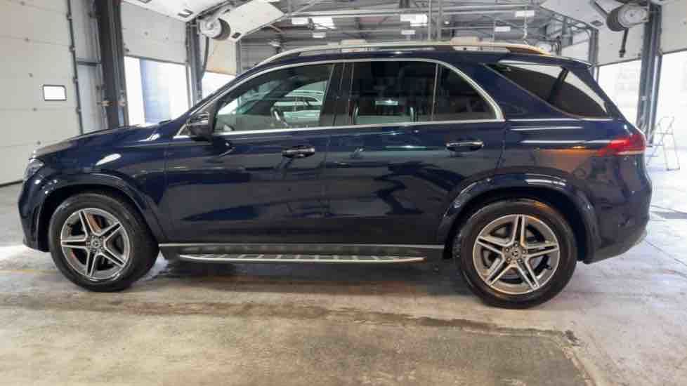 More views of Mercedes-Benz GLE
