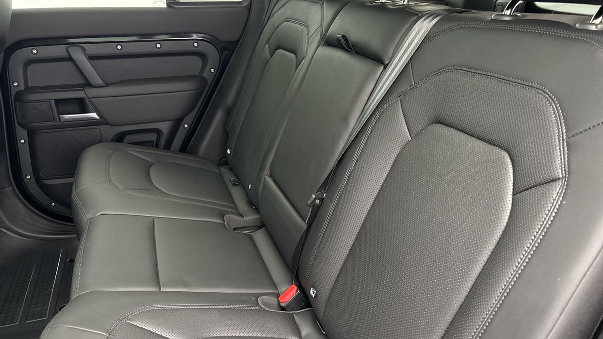 Land Rover Defender 110 Urban Image 8