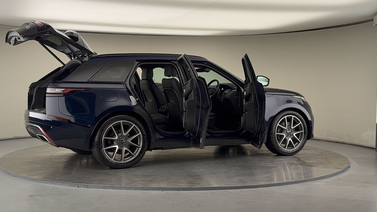 More views of Land Rover Range Rover Velar