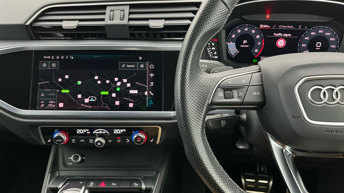 Audi Q3 Image 13