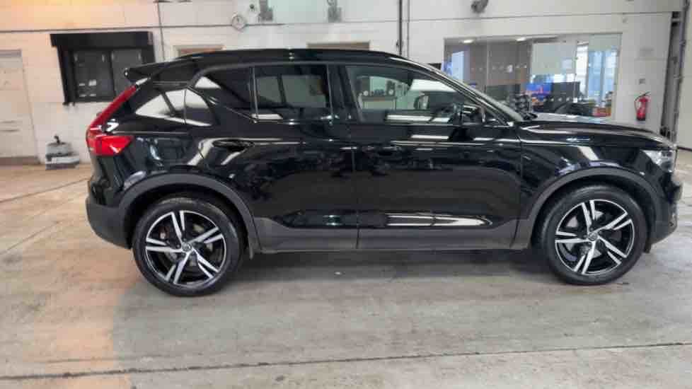 More views of Volvo XC40