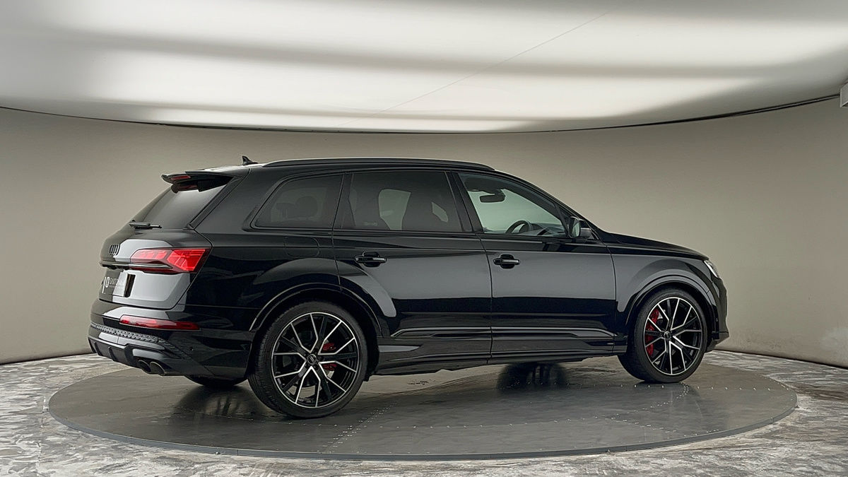 More views of Audi SQ7