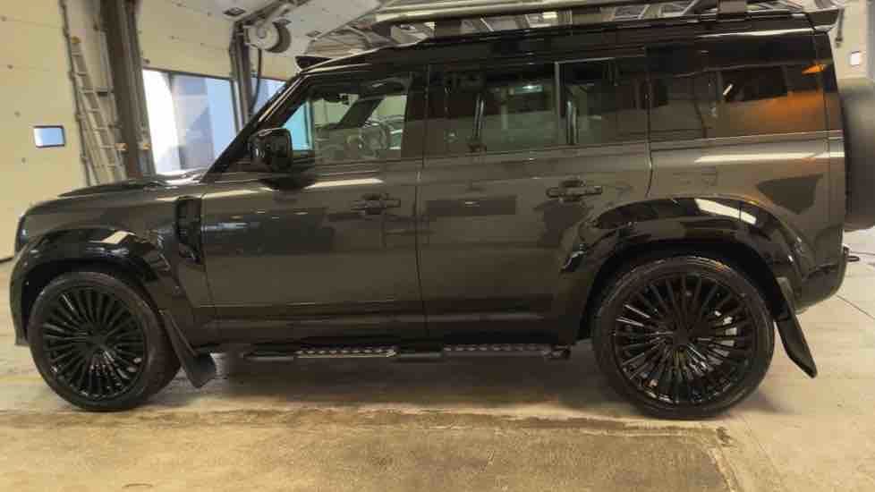 More views of Land Rover Defender 110