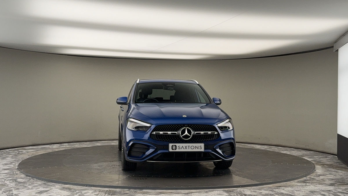 Mercedes-Benz GLA Image 22