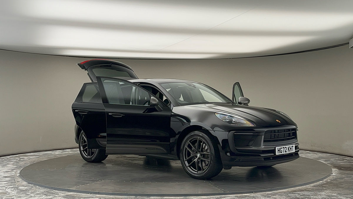 More views of Porsche Macan