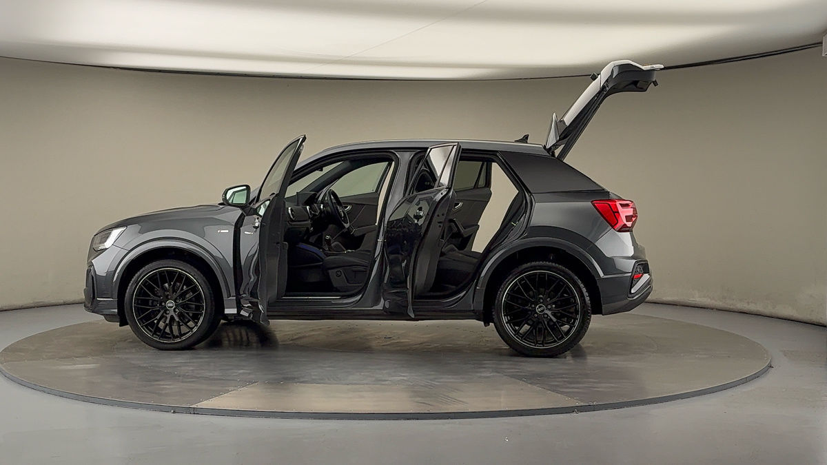 More views of Audi Q2