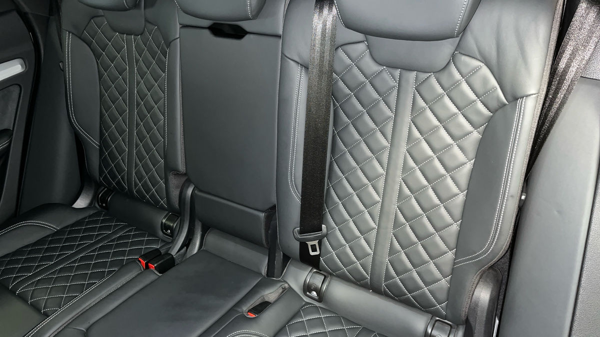 Audi SQ5 Image 8