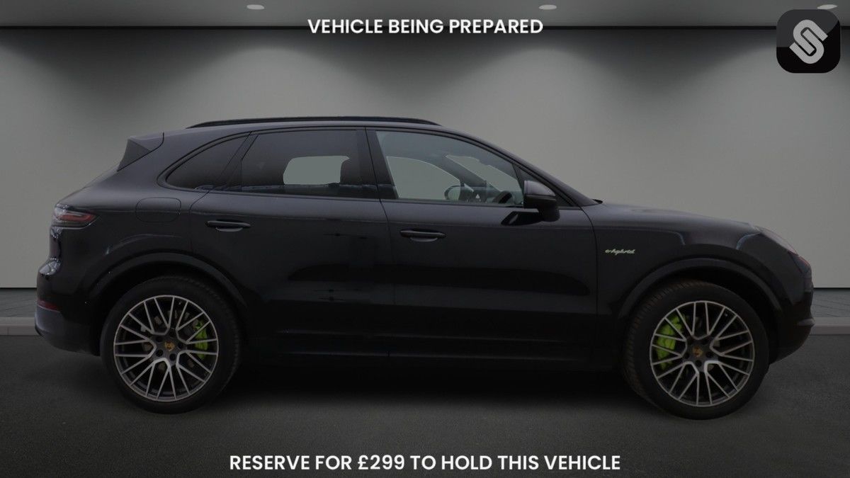 Porsche Cayenne Image 5