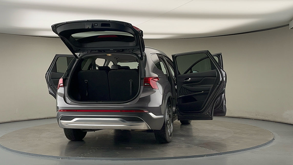 More views of Hyundai Santa Fe