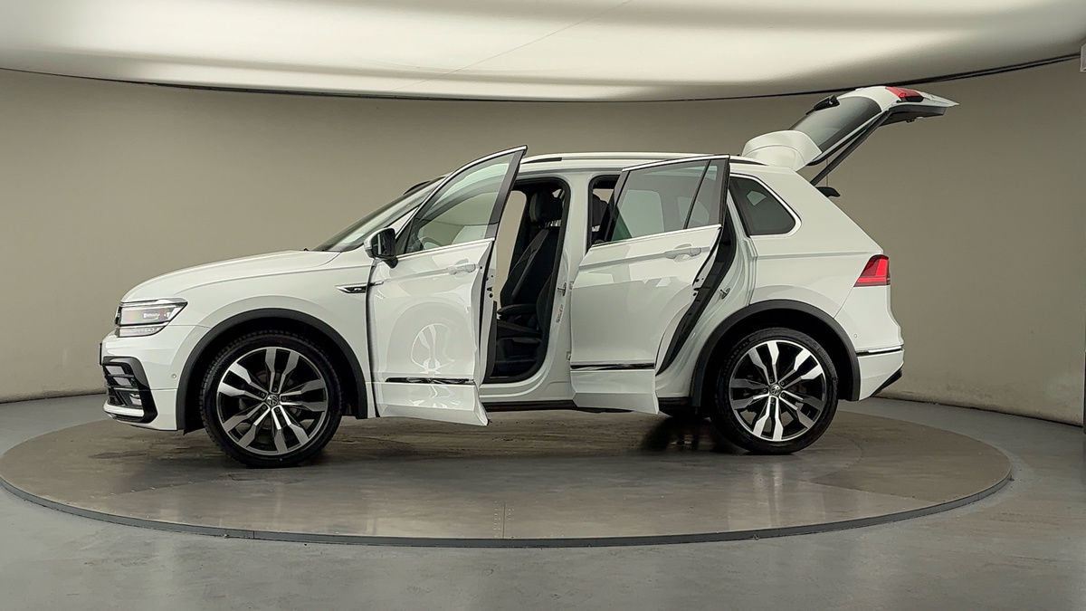 More views of Volkswagen Tiguan